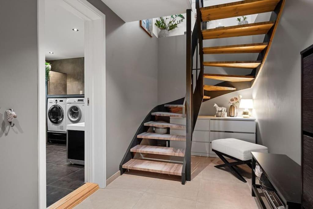 Villa With Garden, 2 Floors, 240M2 オスロ エクステリア 写真